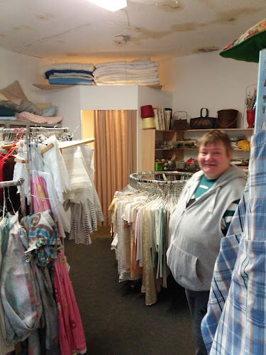 Dirk & Marinas Flohmarkthalle Gbr - Stade