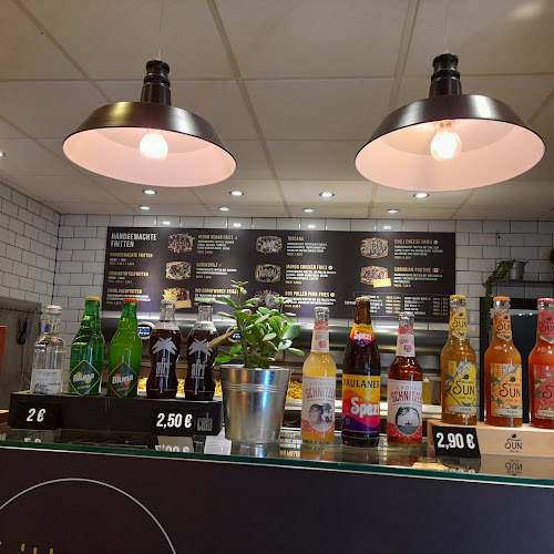 Opinii despre Frittenglück Siegen Oberstadt în Siegen - Gastronomie und Hotellerie