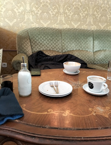 Comentarii opinii despre Café May