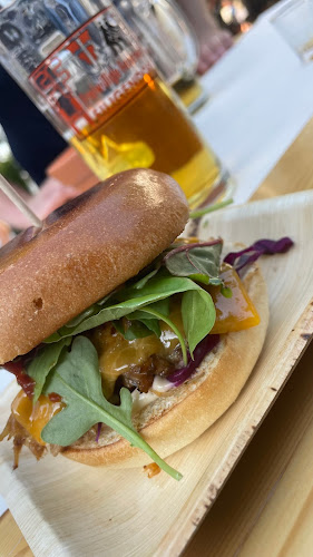 Comentarii opinii despre HOTCAR Foodtruck by Dennis Schramm