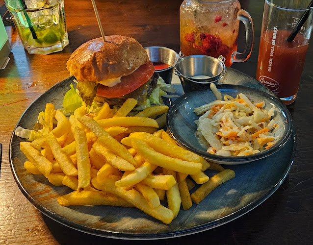 Hilli’s - grill & bar