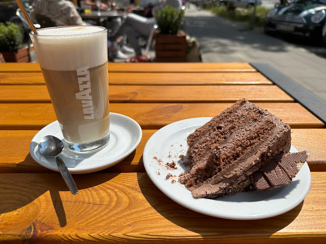 Fuhlsbüttler Str. 402, 22309 Hamburg