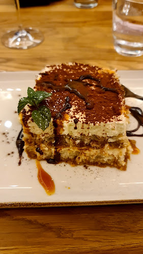 Opinii despre La Ponte Restaurant în Hamburg - Gastronomie und Hotellerie