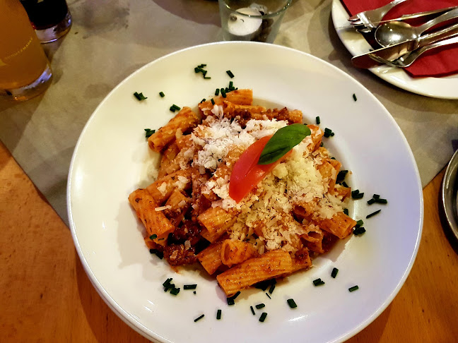 Opinii despre Hemingway's Homburg în Homburg - Gastronomie und Hotellerie