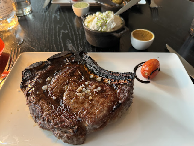 [m]eatery restaurant & botanist bar Hamburg - Hamburg