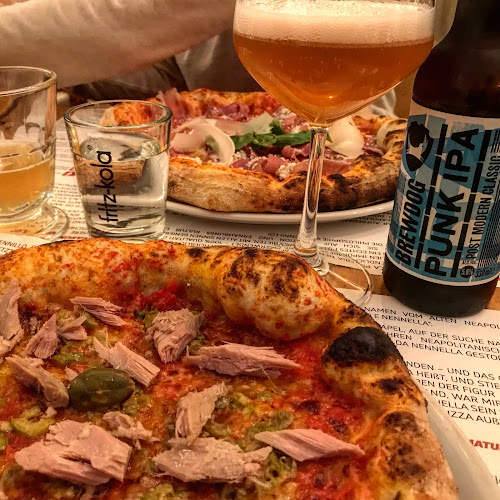 Opinii despre Antica Pizzeria Nennillo - Belgisches Viertel în Köln - Gastronomie und Hotellerie