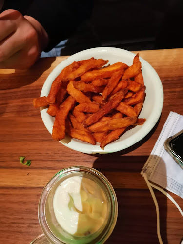 Comentarii opinii despre Burgerlich