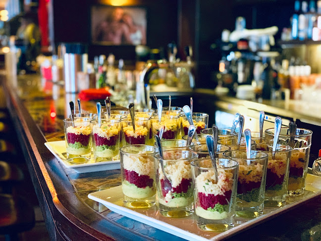 100 Gramm Bar & Lounge