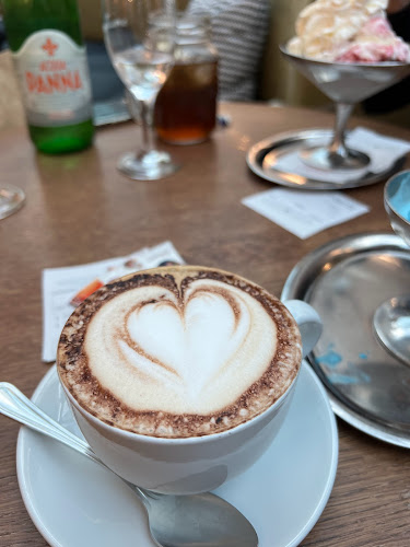 Opinii despre Eiscafé +49 în Erlangen - Gastronomie und Hotellerie