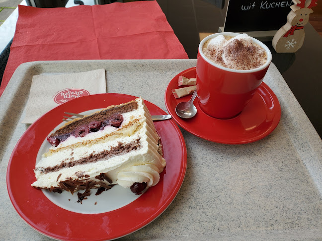 Opinii despre Brezen Meyer GmbH & Co. KG - Das Cafe am Großparkplatz - Erlanger Bergbreze în Erlangen - Gastronomie und Hotellerie