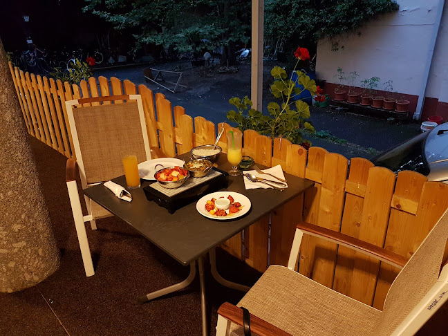 Taj Tandoori - Gastronomie und Hotellerie