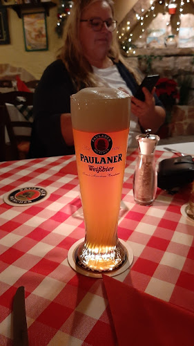 Pizzeria Trattoria Mediterranea - Gastronomie und Hotellerie