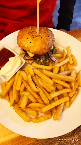 Opinii despre Ebbelsche Apfelweinlokal în Rödermark - Gastronomie und Hotellerie