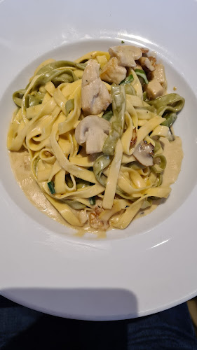 Opinii despre Pizzeria Venezia Rü în Essen - Gastronomie und Hotellerie