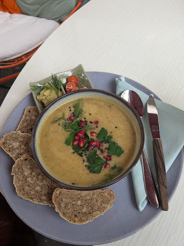 Comentarii opinii despre Guutsje Rüsselsheim