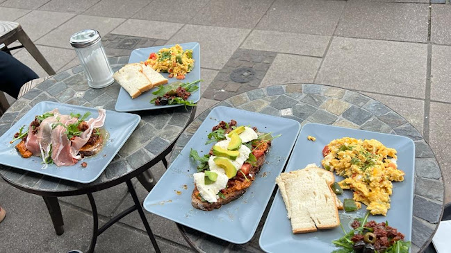 Comentarii opinii despre Fino Espressobar