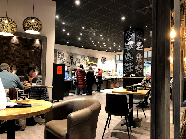 Opinii despre Kreuzer's Backhäusla - im fritz Einkaufszentrum în Kulmbach - Gastronomie und Hotellerie