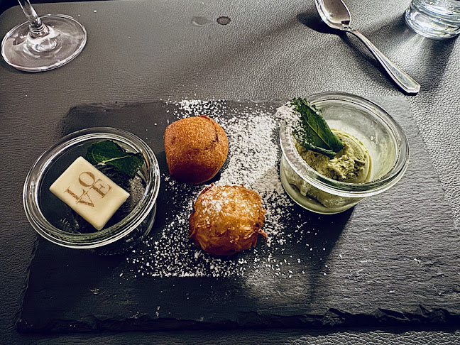 Comentarii opinii despre The Curtain