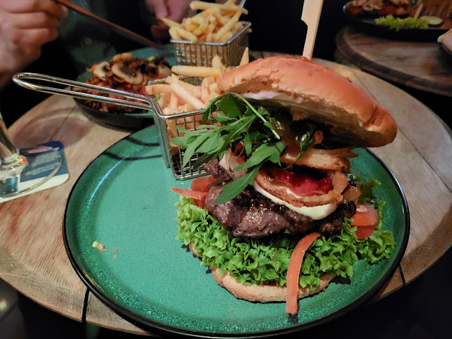 Johnny Canone Inhabergeführt seit 24 Jahren - Gastronomie und Hotellerie