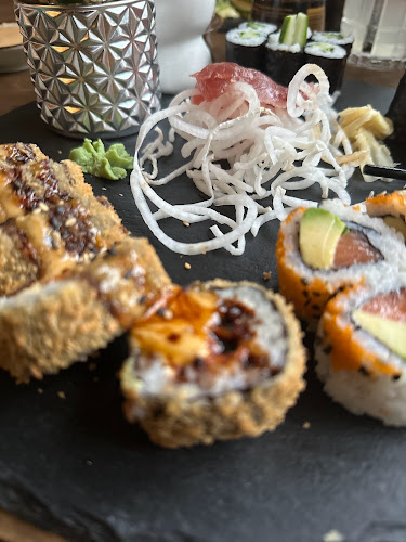 Nhi Deli - Gastronomie und Hotellerie