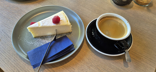 Comentarii opinii despre Berghang Kaffee