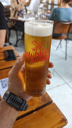 Comentarii opinii despre Die Bar Cantona