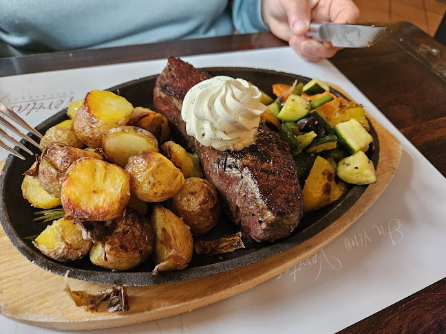 Opinii despre Veritas Restaurant în Ettlingen - Gastronomie und Hotellerie