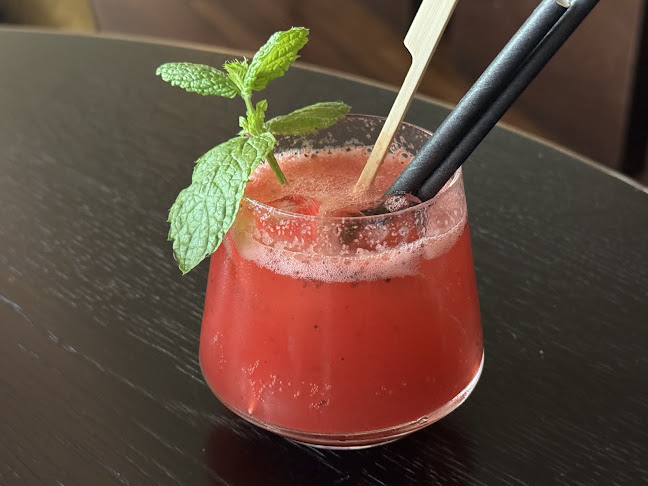 [m]eatery restaurant & botanist bar Hamburg