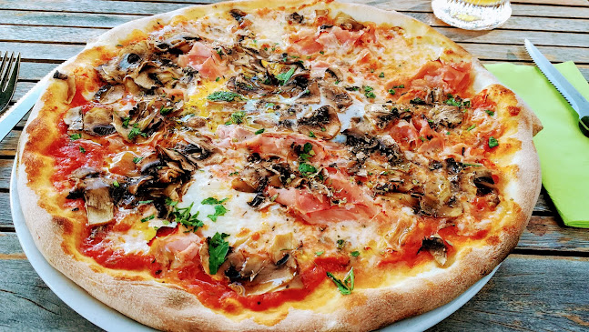 Piazza Castello - Pizzeria & Eisdiele Affing - Affing