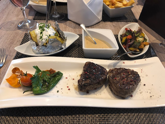 BBQ-The Finest Steakhouse GmbH - Gastronomie und Hotellerie