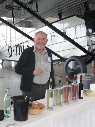 Comentarii opinii despre Weinbau-Brennerei-Rädlewirtschaft Rottmar