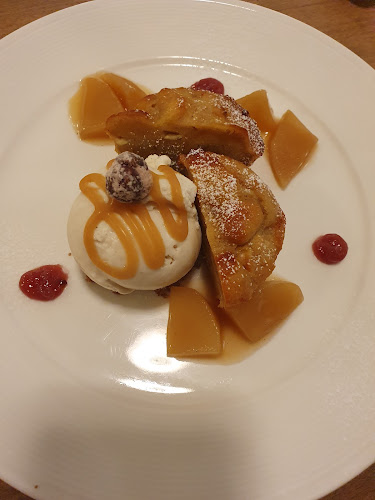 Comentarii opinii despre Krone Alt-Hoheneck - Das Gasthaus mit Festsaal am Neckar