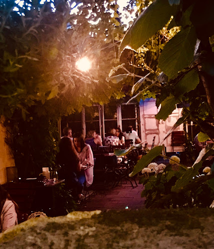 BOTTLES‘N‘BURGERS - Gastronomie und Hotellerie