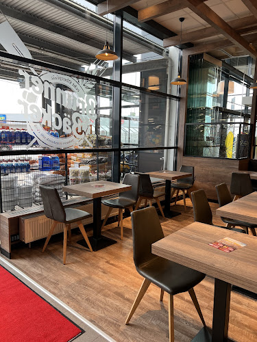 Opinii despre Brunner Bäcker & Café im E-Center Legat Weiden în Weiden in der Oberpfalz - Gastronomie und Hotellerie