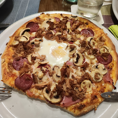 Opinii despre Ristorante La Riviera în Taunusstein - Gastronomie und Hotellerie