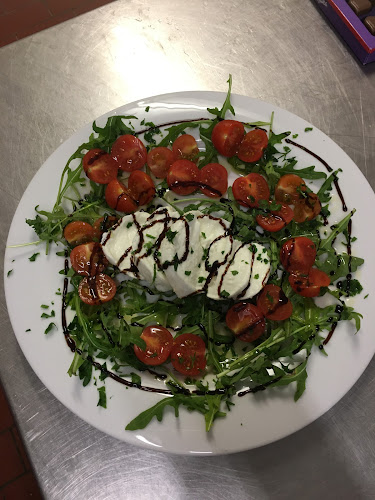 Pinocchio Pizzeria - Gastronomie und Hotellerie