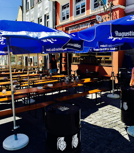 Comentarii opinii despre BOTTLES‘N‘BURGERS