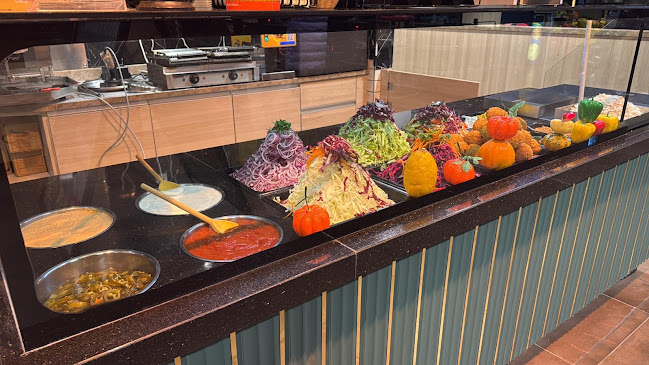 Opinii despre Reyna‘s DönerPizza în Brühl - Gastronomie und Hotellerie