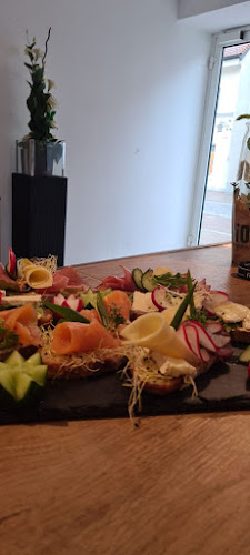 Opinii despre Cinderella‘s Café Bubbletea & Bubblewaffle în Landsberg am Lech - Gastronomie und Hotellerie