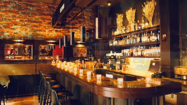 100 Gramm Bar & Lounge