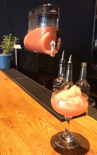 Comentarii opinii despre Bar Brutal 54