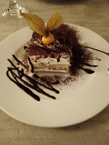 Opinii despre Ristorante Alitalia în Hamburg - Gastronomie und Hotellerie