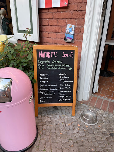 Opinii despre Brahmii - Eis & Macaron Manufaktur în Potsdam - Gastronomie und Hotellerie