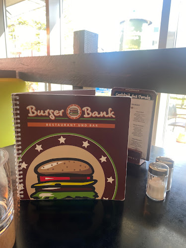 Comentarii opinii despre Burger Bank