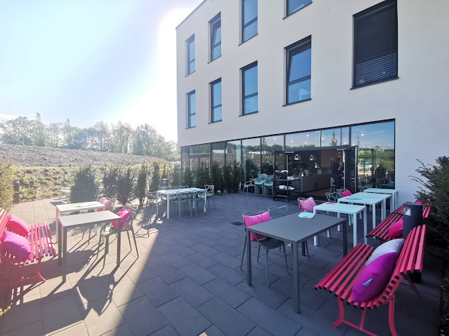 georgs - Café. Galerie. Bar.