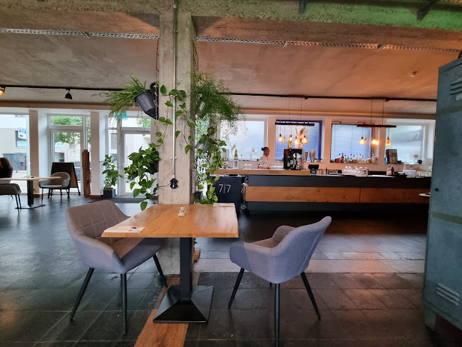 Comentarii opinii despre Gleis77