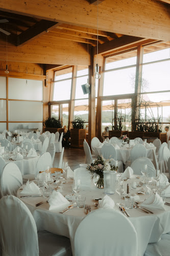 Opinii despre Heckers - Restaurant, Café, Bar în Gründau - Gastronomie und Hotellerie