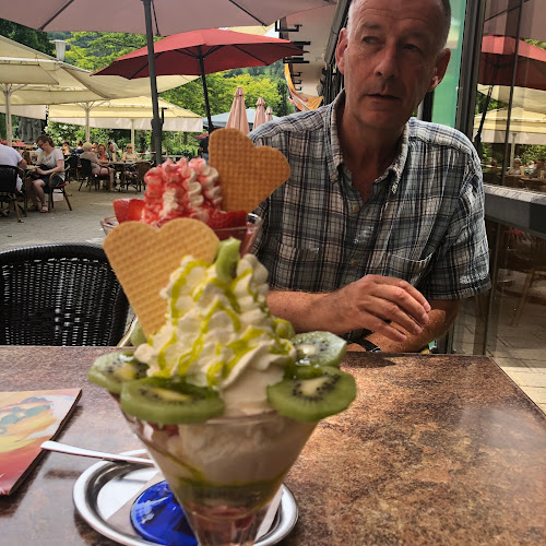 Opinii despre Restaurant - Café da Vito , giardino delle Rosé în Bad Kissingen - Gastronomie und Hotellerie