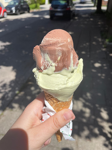 Eis Café Il Gelato - Gastronomie und Hotellerie