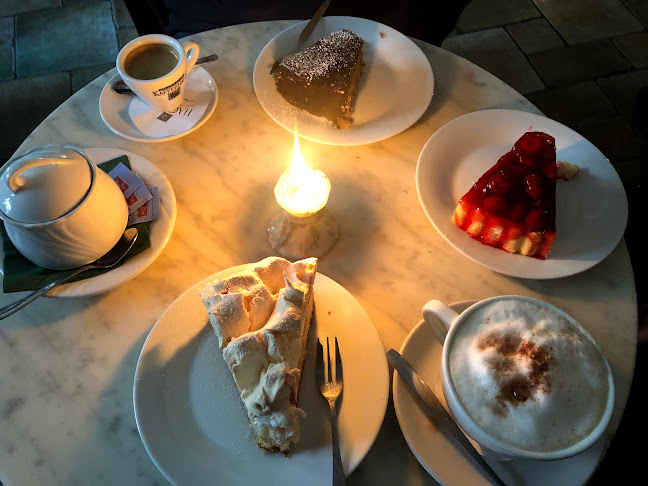 Opinii despre Café Cassignoel în Gotha - Gastronomie und Hotellerie